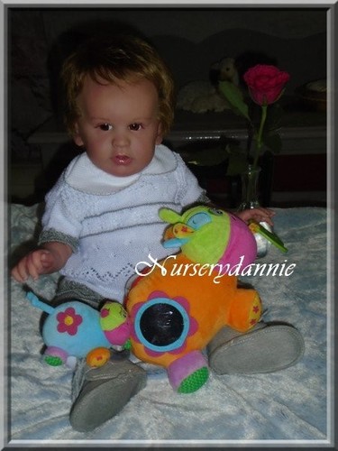 Adorable bebe reborn - bebe,