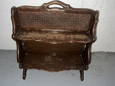 VINTAGE: MEUBLE CHEVET EN BOIS / PORTE-JOURNAUX, DÉPLAÇABLE AVEC POIGNÉE