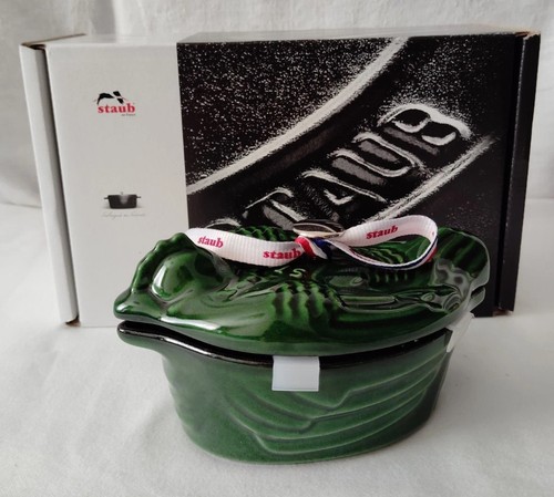 Staub cast iron mini chicken - iron,