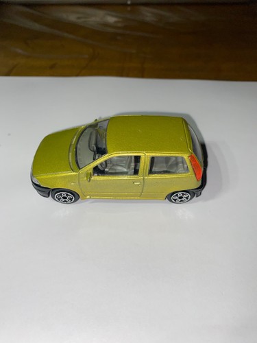 Burago fiat punto italy - burago,