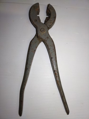Ancienne pince plombier - ancienne,