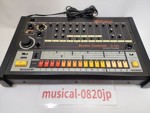 Roland 808 analog rhythm - tr-808,