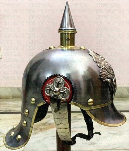 Casque pointe officier - à, d'officier
