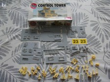 FIGURINES BOITE  AIRFIX MAQUETTE  CONTROL TOWER + SERIE FIGURINES RAF