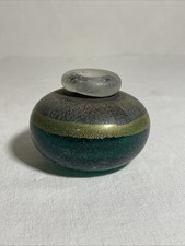 Petit vase en pâte de verre