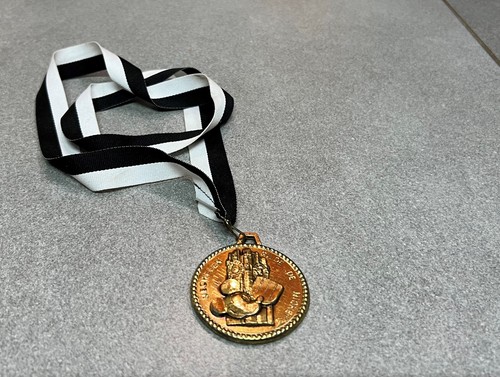 Grosse medaille pendentif - pendentif, dore
