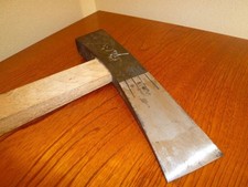 Ancien outil de travail du bois hache d'extérieur de camp fabriqué par le...