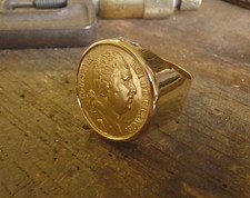 Chevalière or ronde avec