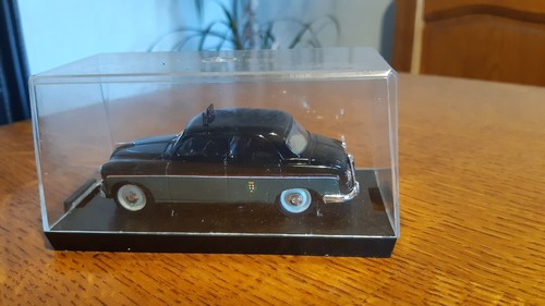 Brumm fiat 1400 taxi - 1/43.,
