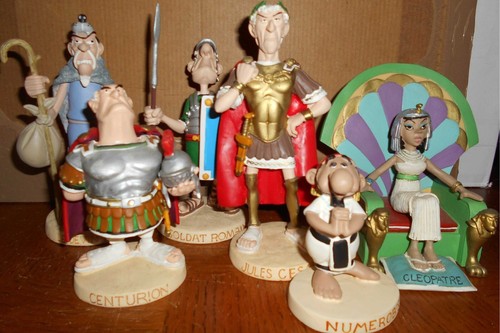 Lot figurines personnages - 6,