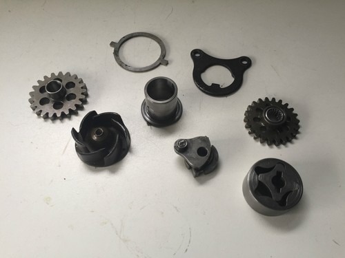 Lot pieces moteur diverses - de,