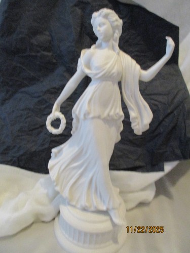 Rare wedgwood 1993 figurine - wedgwood,