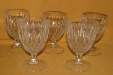 Série de 5 verres à vin en