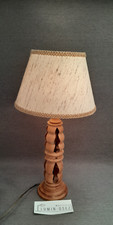 Lampe en bois tourné ajouré