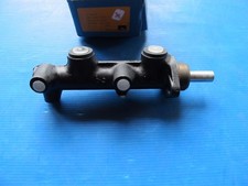 Maître-cylindre de freins