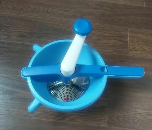 Tupperware moulin légumes - à,