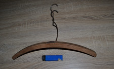 Ancien cintre à vêtment bois