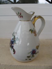 POT à LAIT PORCELAINE