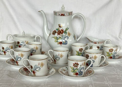 Service cafe en porcelaine - a,