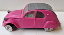 Norev très belle Citroën 2CV rose jouet ancien en plastique époque minialuxe