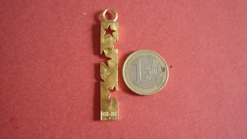 Pendentif biche de - de, bere