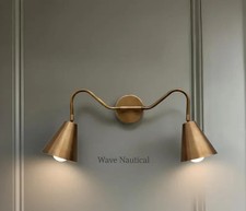 Applique murale en laiton