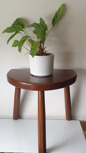 Ancien tabouret ferme tripode - ancien,