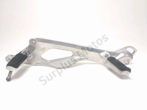 Platine repose pieds - platine,