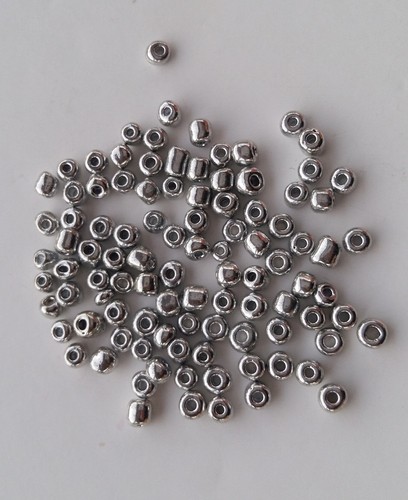 Lot 500 perles rocaille - de, de