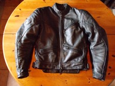 Blouson de moto en cuir noir de la marque BERING Taille S très bonne occasion