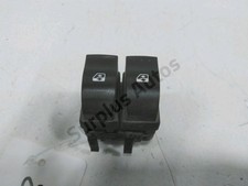 COMMANDE LEVE-VITRE AVANT