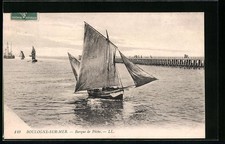 Old postcard Boulogne-sur-Mer, fishing boat 1909 