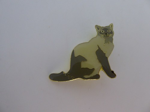 Broche pin passion - /,