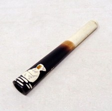 Fume cigarette ancien en