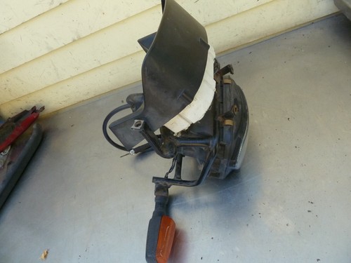 Upper stay bracket headlight