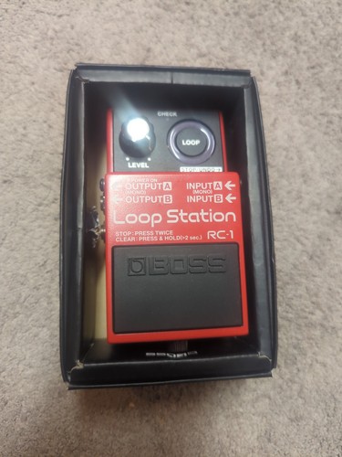 Used boss loop station - rc-1,