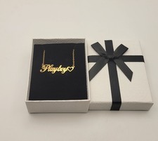 COLLIER INSCRIPTION PLAYBOY