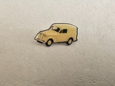 Pin's Auto / Car / Car - Renault Juva 4