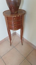 Table de chevet avec