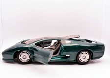 Miniature Voiture 1:24 JAGUAR
