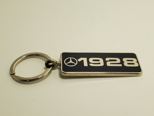 Ancien porte clés émaillé