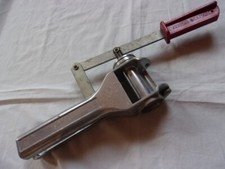 Ancienne Bouchonneuse