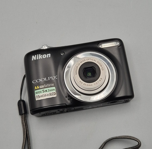 Near mint nikon - coolpix, l25