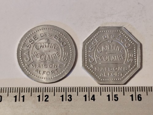Lot jetons necessite - 2, de