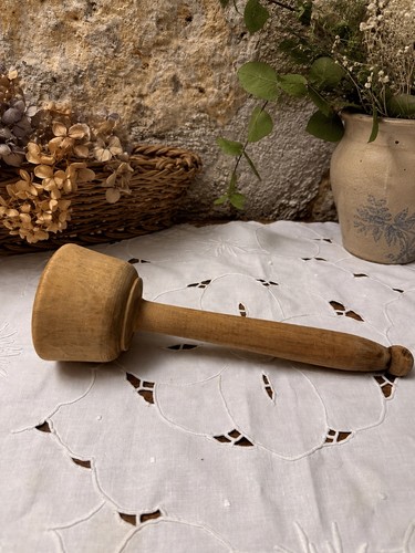 Ancien presse purée - , bois