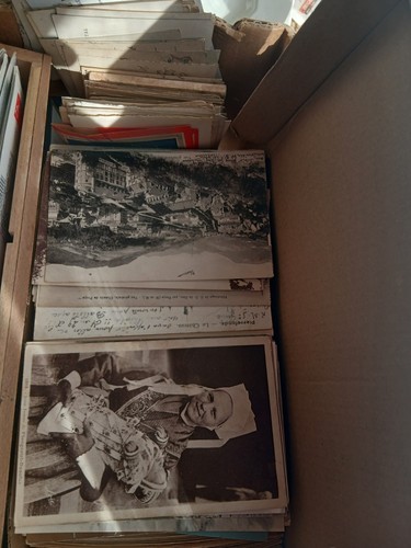 Lot 2000 cartes postales - cartes,