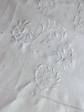 drap brodé, en pur fil de