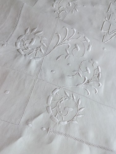 Drap brodé pur fil - drap,
