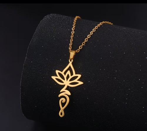 Collier avec pendentif fleur