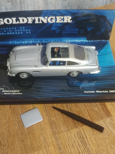 Minichamps james bond 007 - james,